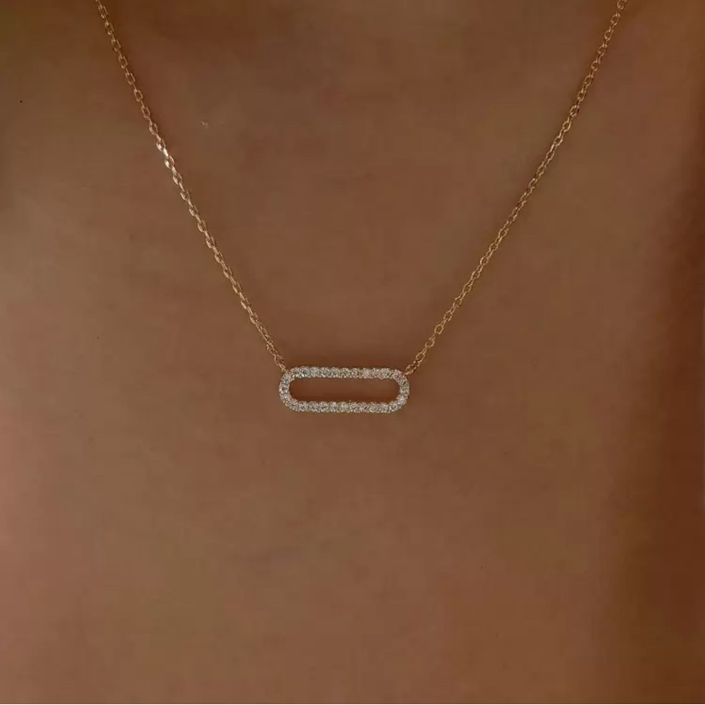 Elegant Gold and Silver Pendant Necklace